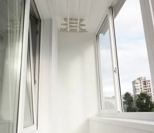 Раздвижное остекление балконов и лоджий в Москве