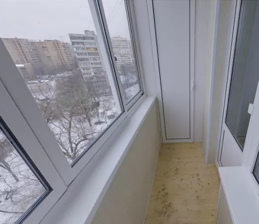 Холодное алюминиевое остекление на сложный балкон в Москве