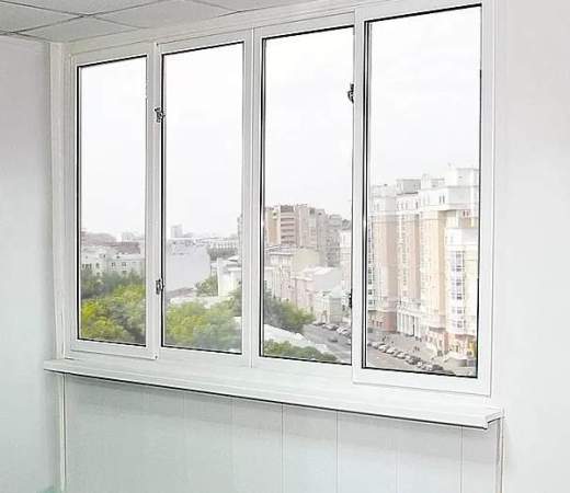 Пластиковые раздвижные окна на балкон и отделка внутри в Москве