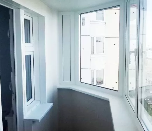 Остекление и отделка балкона Утюжок