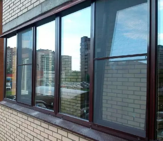 Холодное распашное остекление лоджии окнами ПВХ в Москве