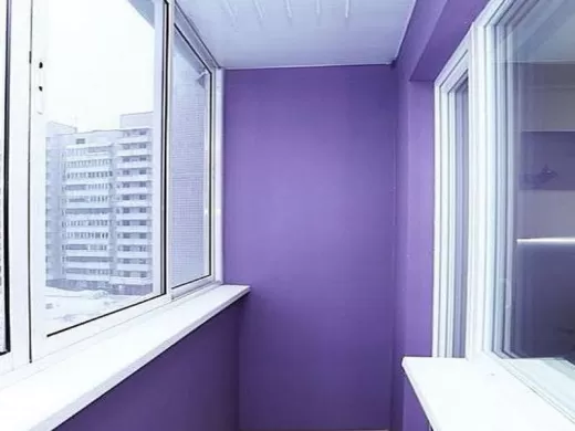 Отделка балкона гипсокартоном с покраской стен 
