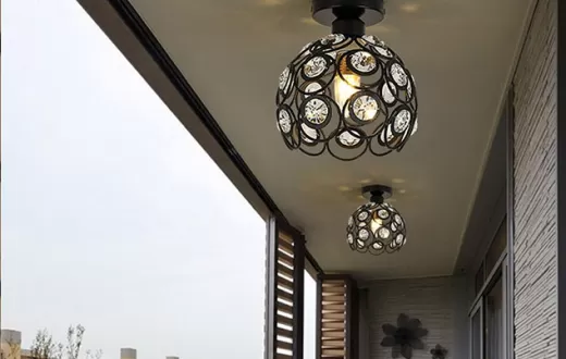 Установка светильников на балконе